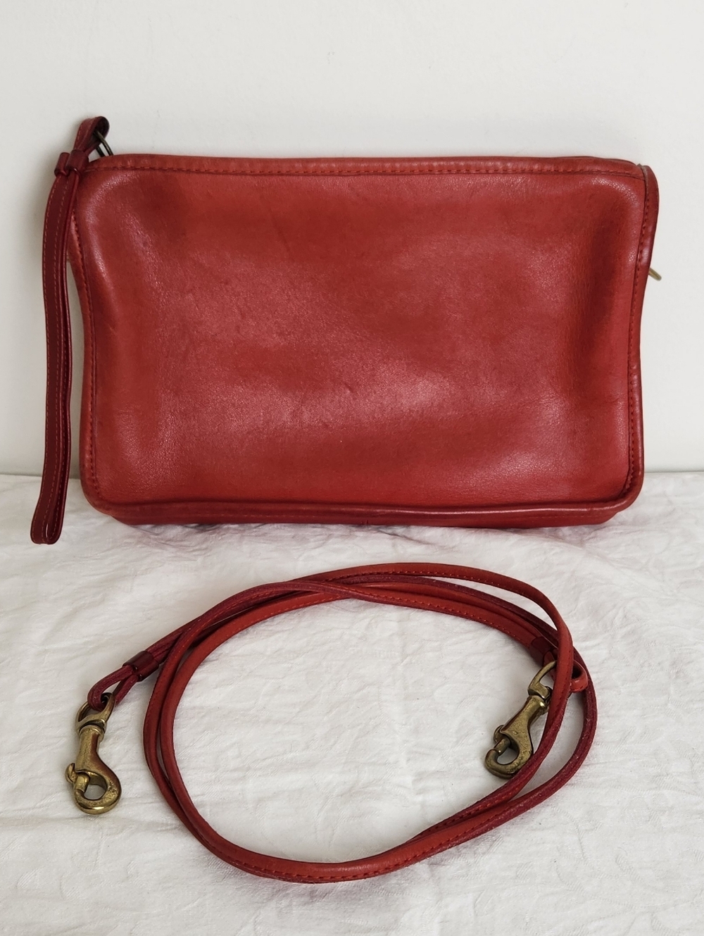 Vintage 70s Coach Red Leather Purse - Picture 5 of 16